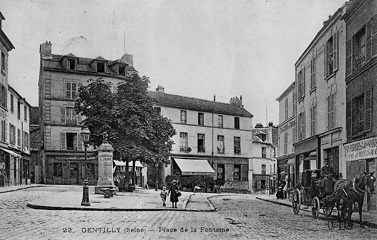 La place de la Fontaine.