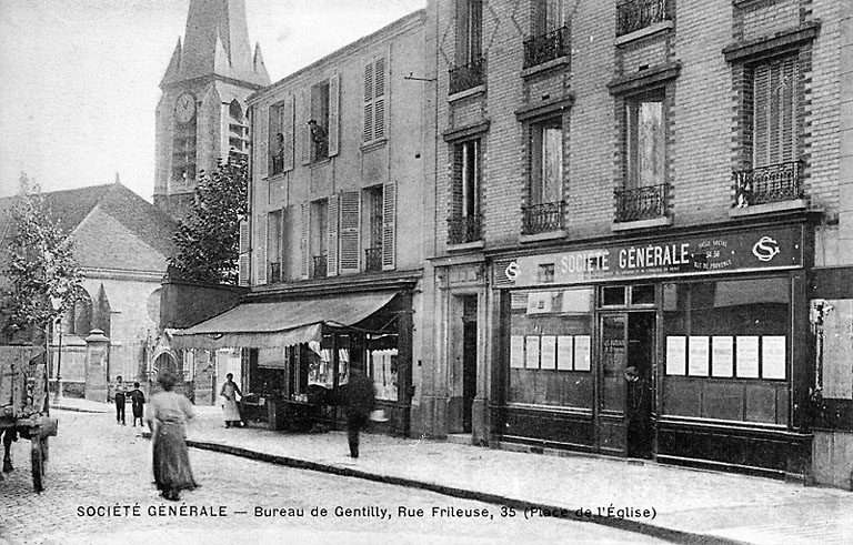 L'église et l'angle de la place de la Fontaine.