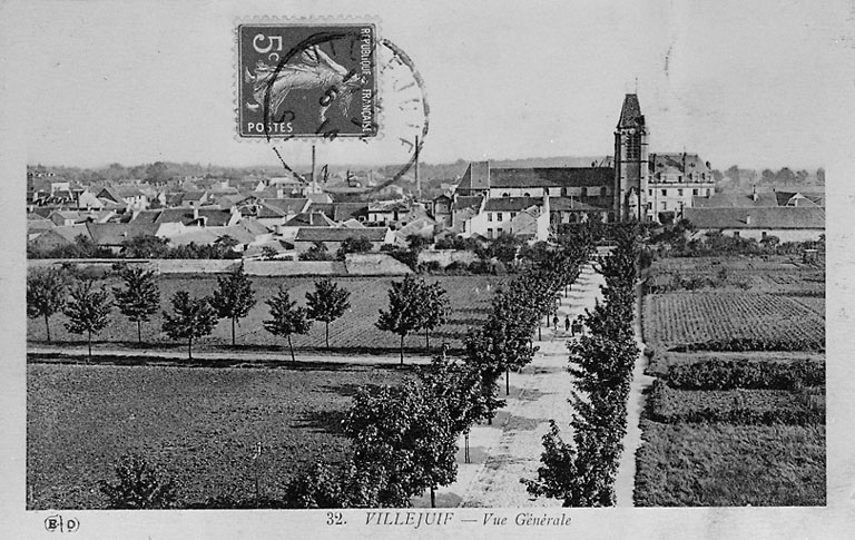 Vue panoramique de la rue Saint-Romans, aujourd'hui rue Eugène-Varlin.