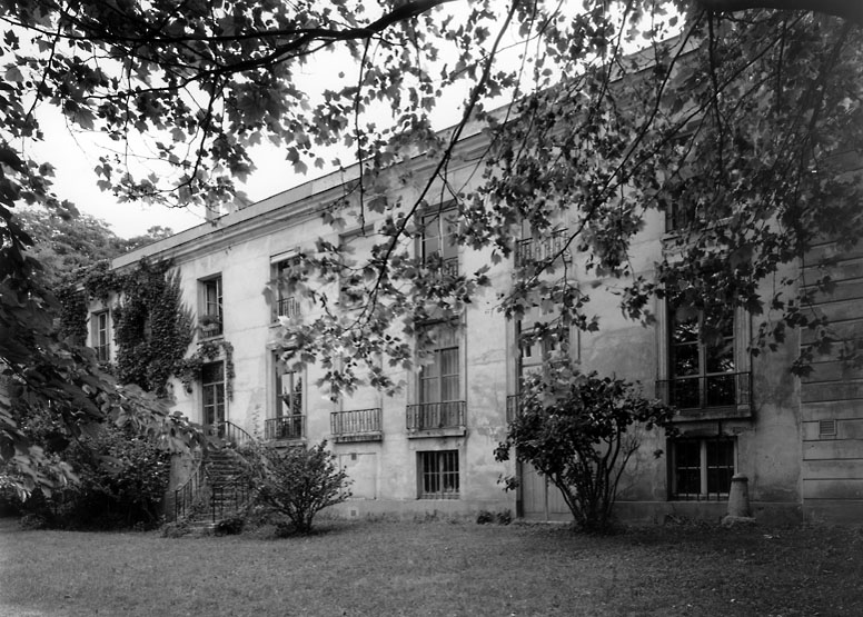 Vue d'ensemble, côté jardin.