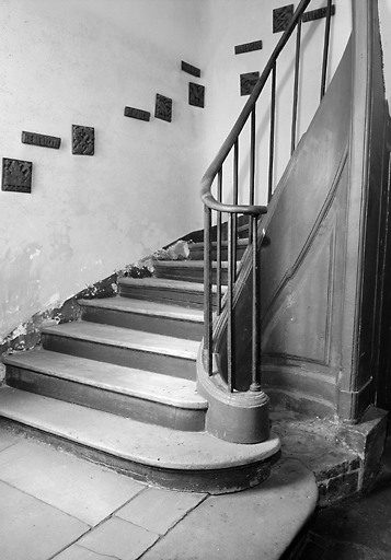 Le départ de l'escalier.