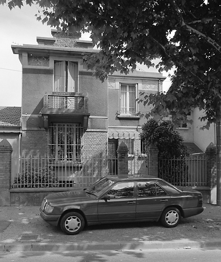 Vue générale depuis la rue.