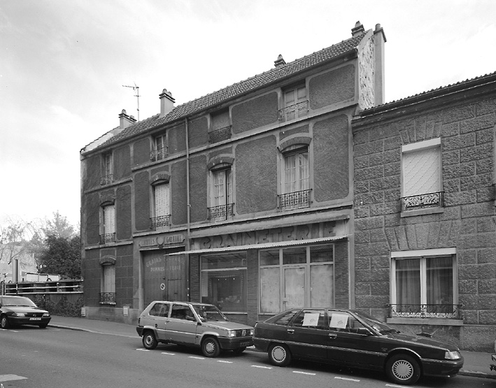 Vue générale depuis la rue.