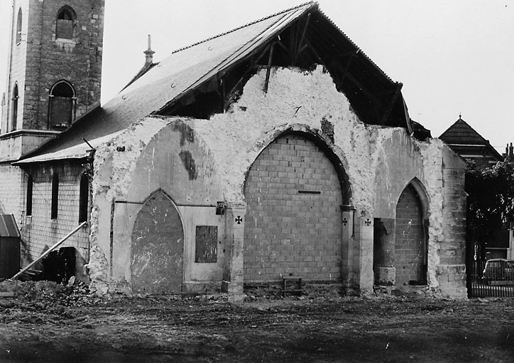 Les arachements des murs du choeur après la destruction du chevet, hiver 1972.