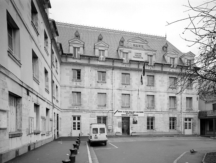 Vue d'ensemble depuis la place.