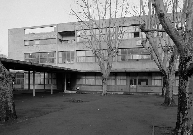 Elévation du bâtiment sur les cours de récréation