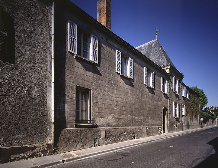 Vue d'ensemble de la maison de notable située 5, rue de Paris.