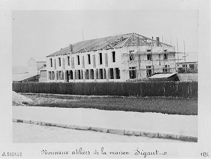 Les nouveaux ateliers en construction.