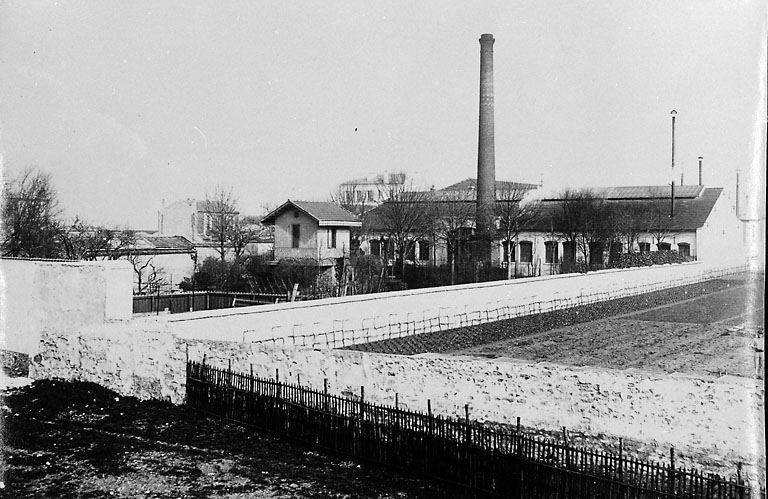 Vue générale de l'usine, prise du sud ouest.
