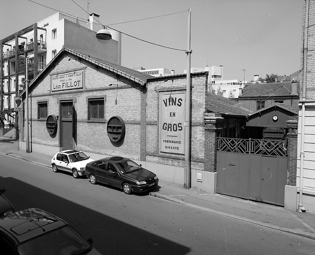 Vue générale depuis la rue.