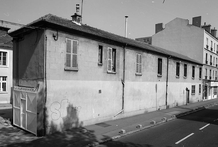 Vue générale depuis la rue.