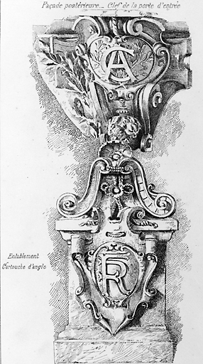 Eléments sculptés.