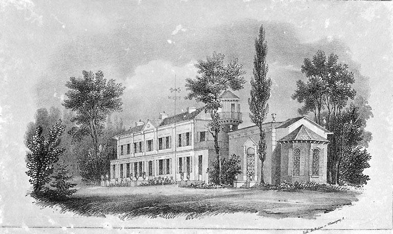 Vue de la façade de la demeure sur le parc.