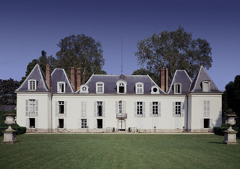 Vue de la façade postérieure.