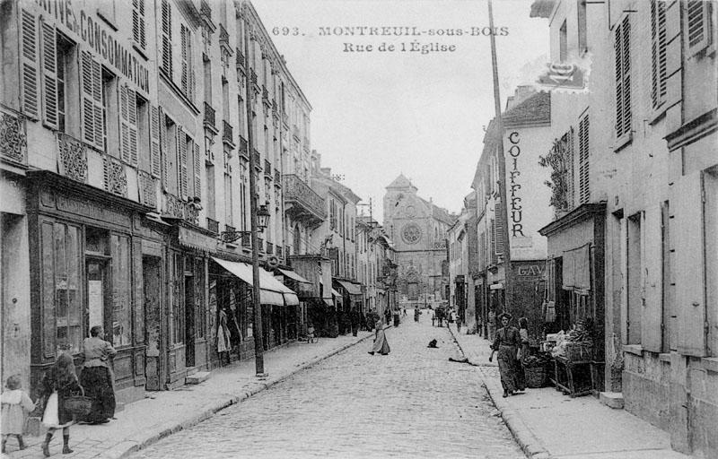 Vue de l'église depuis la rue de l'église.