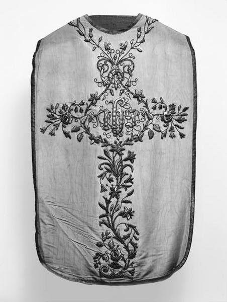 Chasuble, étole, manipule et voile de calice