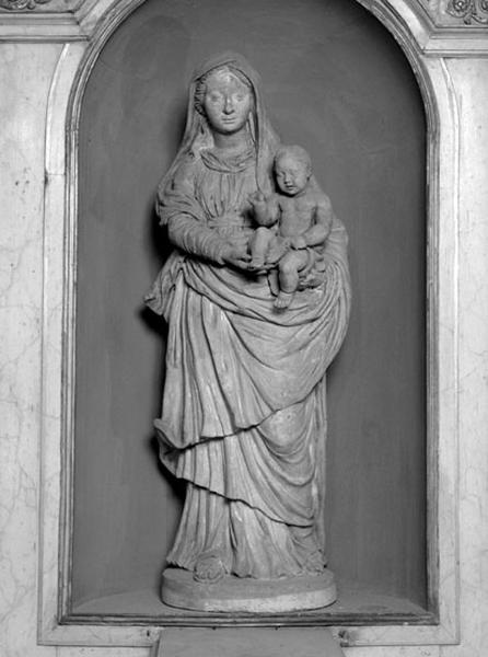 Statue de la Vierge à l'Enfant