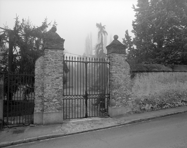 Vue du portail d'entrée.