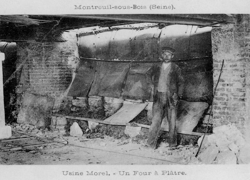 Un four à plâtre. Usine Morel.