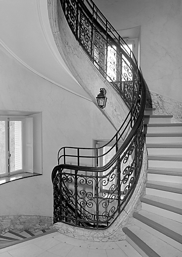 Détail de la rampe de l'escalier principal.