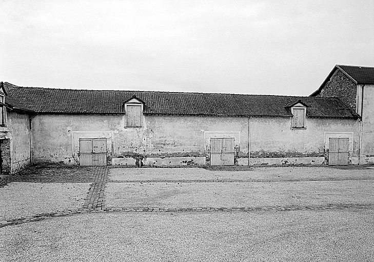 Vue des anciennes étables.