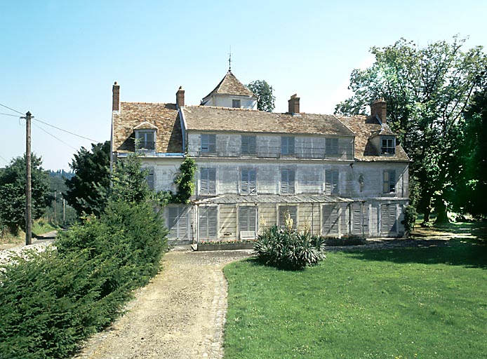 La façade antérieure.