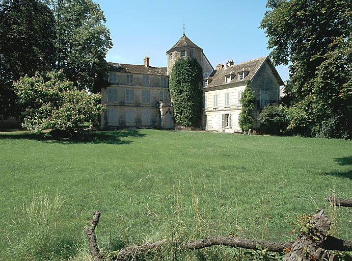 La façade postérieure.