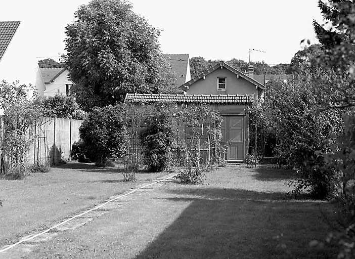 Vue d'un ancien jardin ouvrier.