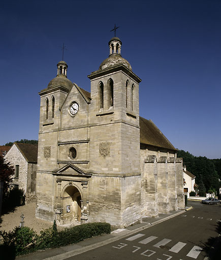 Eglise Saint-Germain Saint-Clair et croix