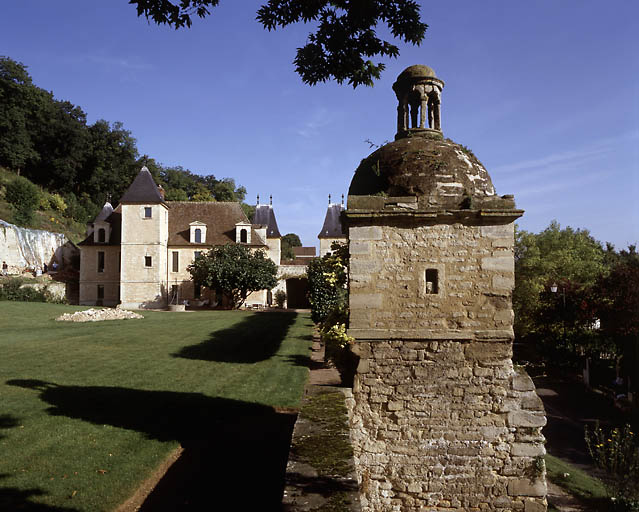 Vue d'ensemble du côté du jardin.