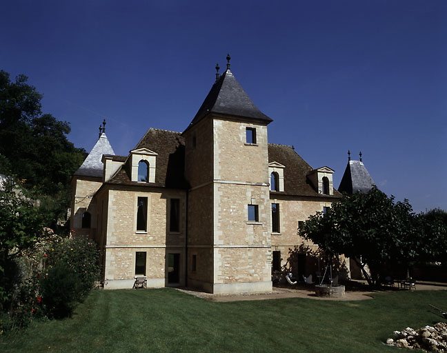 Vue d'ensemble du côté du jardin.