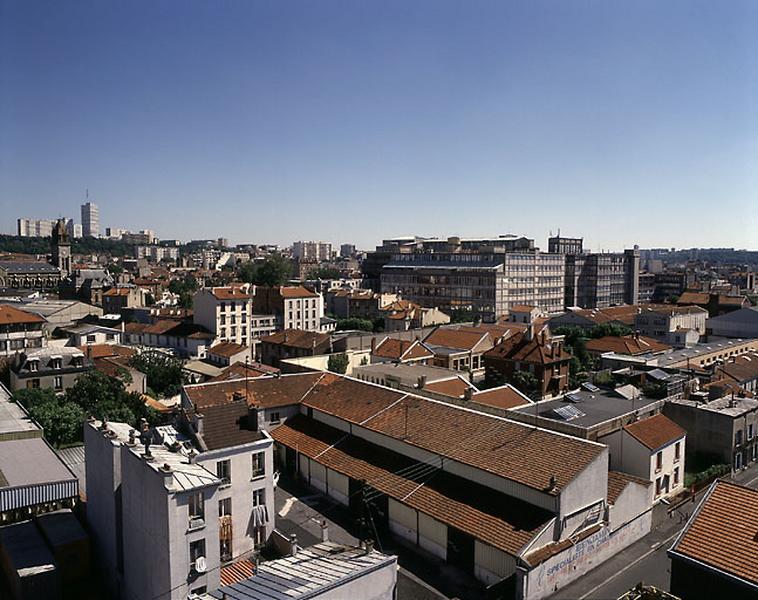 Vue plongeante sur le bas-Montreuil depuis les toits de la Société parisienne de tranchage et déroulage.