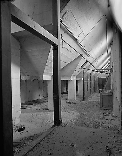 Silos à grains. Trémies en béton armé.