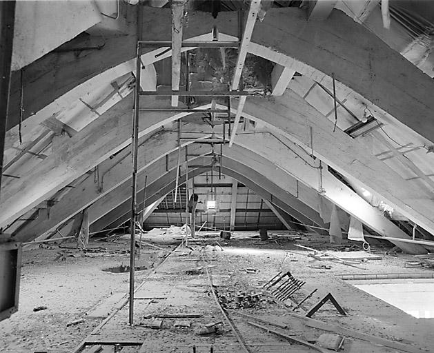 Vue des combles. Sous la charpente en béton étaient placés les cyclones et l'installation pneumatique, principale innovation de la minoterie.