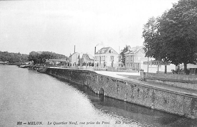 Partie orientale du quai Saint-Ambroise : front de Seine du lotissement de l'ancien quartier de cavalerie Augereau, 1er quart 20e siècle.