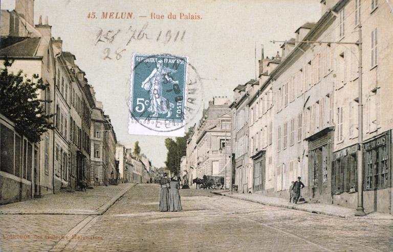 La rue du Palais de Justice (actuelle du Général de Gaulle), artère centrale du lotissement, vers 1911.