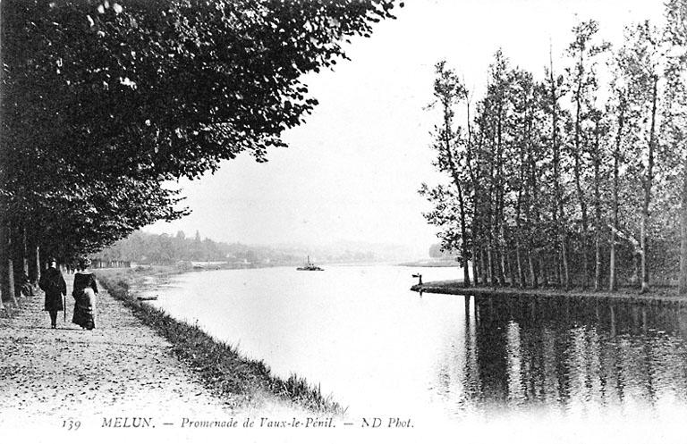 Vue de la promenade de Vaux-le-Pénil, vers le début du 20e siècle.