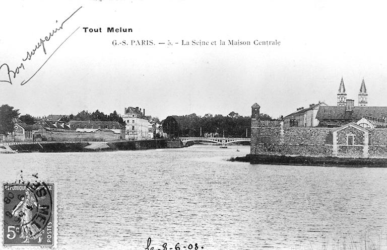 Le quai Saint-Ambroise et la maison centrale, vers 1908.