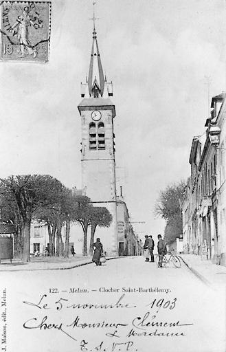 Le clocher, seul vestige de l'église, vu du sud, vers 1903.