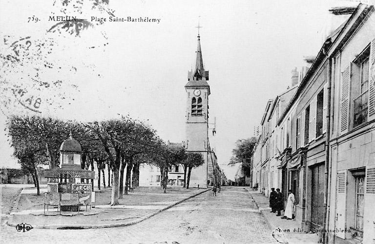 La place Saint-Barthélemy, vue du sud, vers le début du 20e siècle.