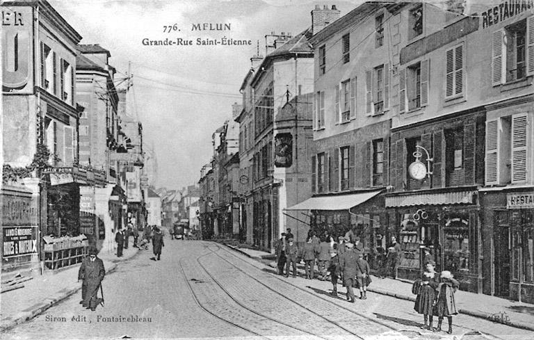 La Grande rue Saint-Etienne, vers 1916.