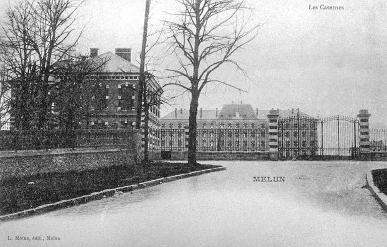 L'entrée du quartier Pajol (cavalerie), 1er quart 20e siècle.