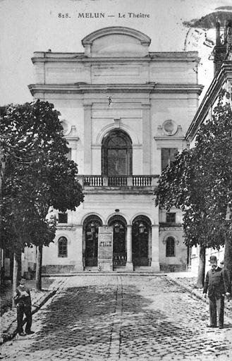 Chapelle, puis théâtre, actuellement centre culturel