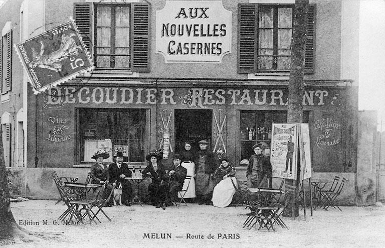 La façade du restaurant : 'Aux nouvelles casernes', route de Paris, 1er quart du 20e siècle.