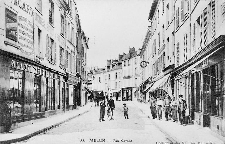 La rue Carnot, vers le début du 20e siècle.