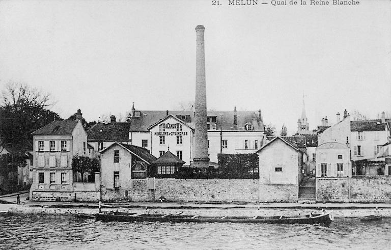 Les Moulins Camus vus du sud, vers le début du 20e siècle.