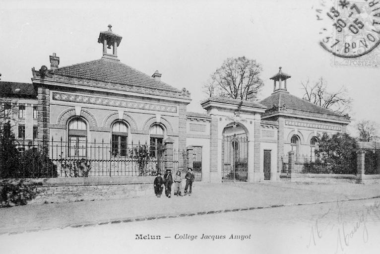 L'entrée du collège, vers 1905.