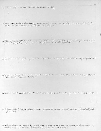 Détail : liste des biens relevant du seigneur à la prairie de Jouy.