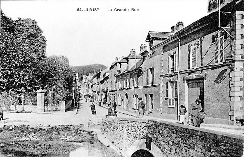 L'abreuvoir et le pont sur l'Orge à son intersection avec la grand-Rue.