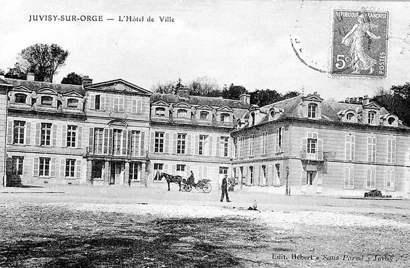 Façade antérieure des bâtiments.